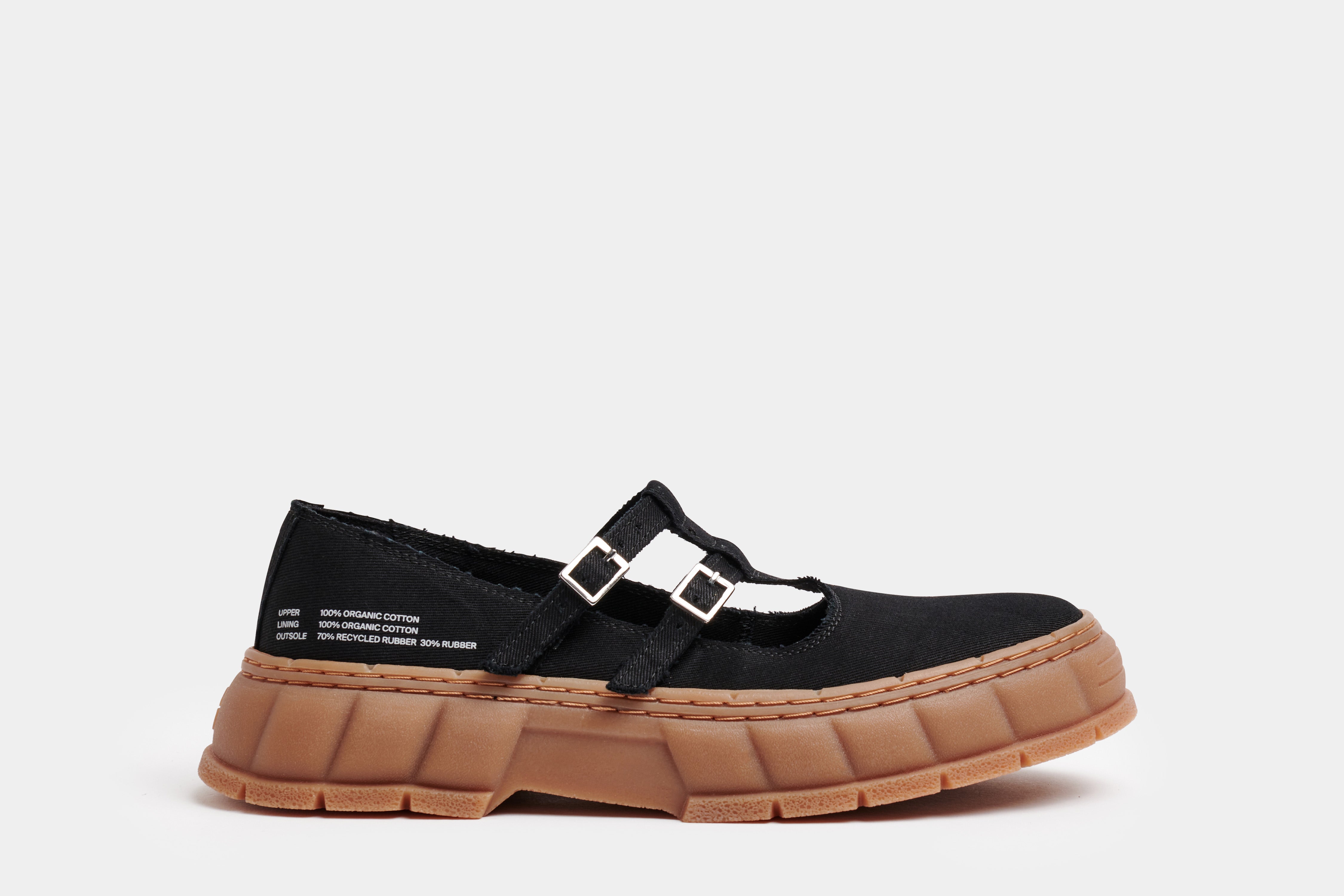 2001 BLACK CANVAS