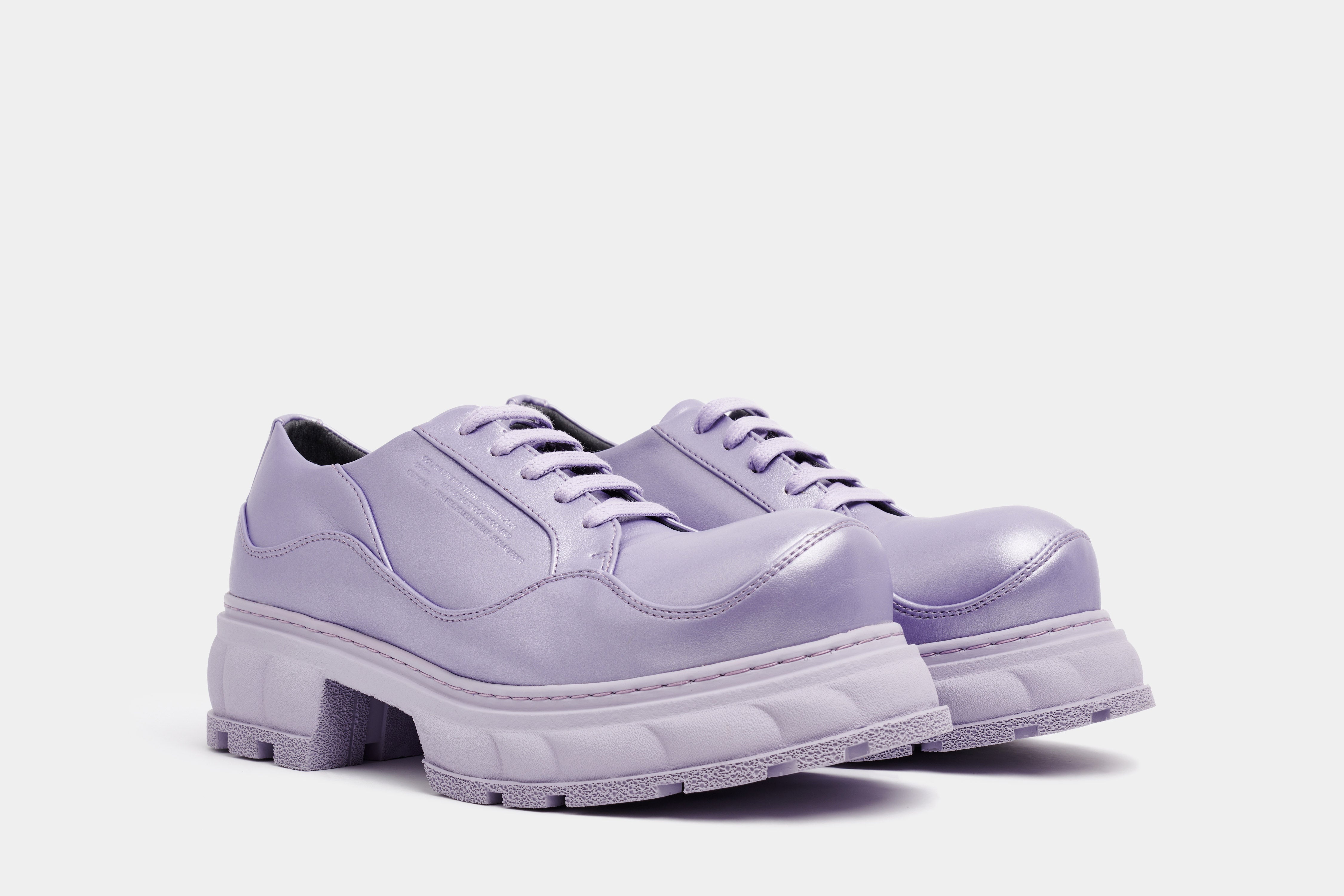 Monarch Virón x collina Strada Vegan derby made from apple leather in lilac apple shown from the front