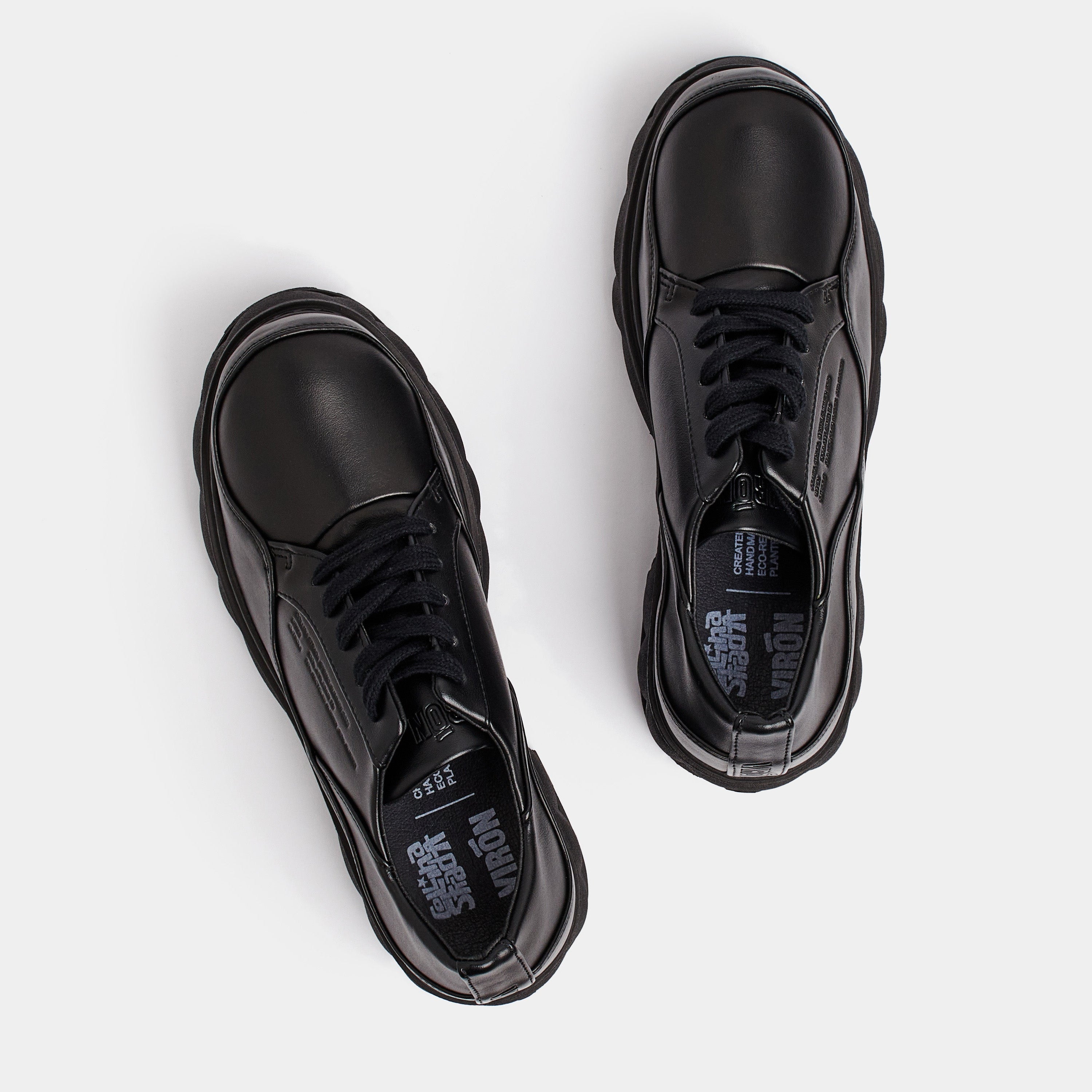 Monarch Virón x collina Strada Vegan derby made from apple leather in black apple shown from the top